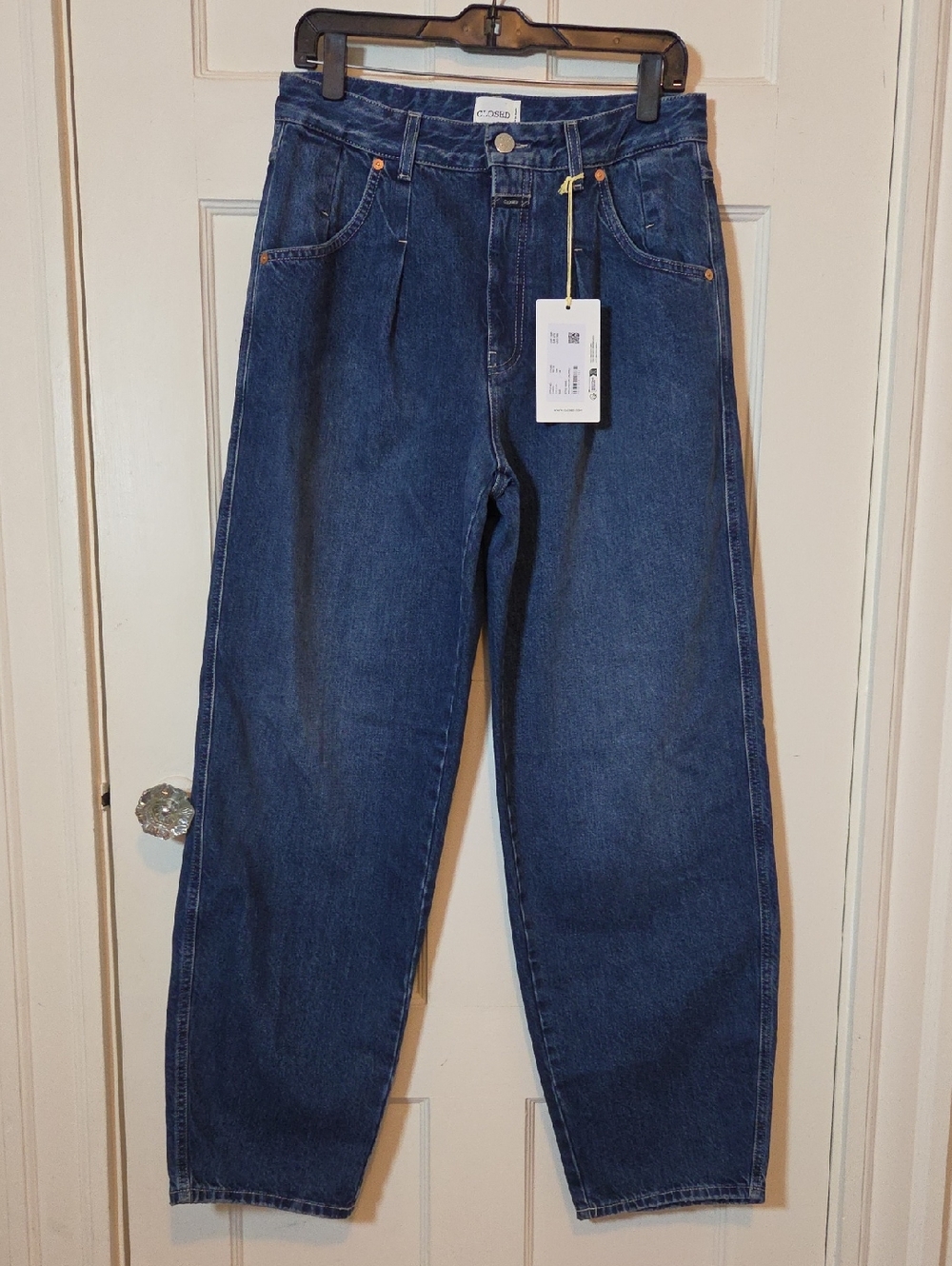 Closed Women's Wellington Cropped Pleated  Ridged Jeans In Dark Denim Sz 29